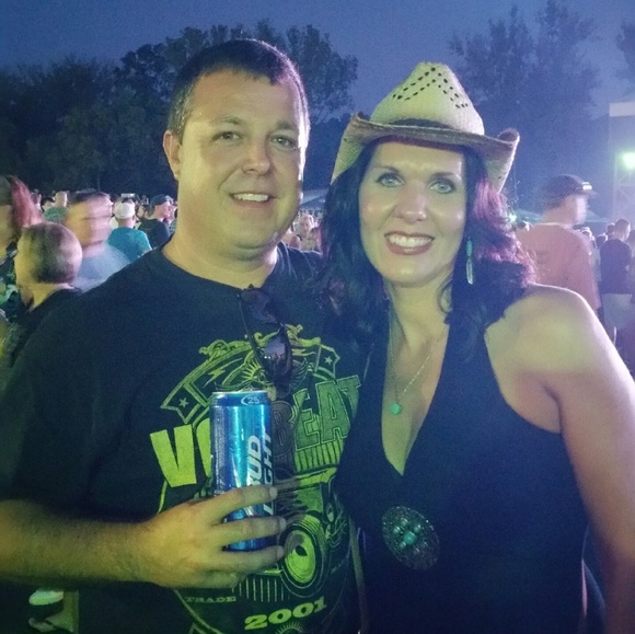 Meet your Posher, Britt - Picture 5 of 16